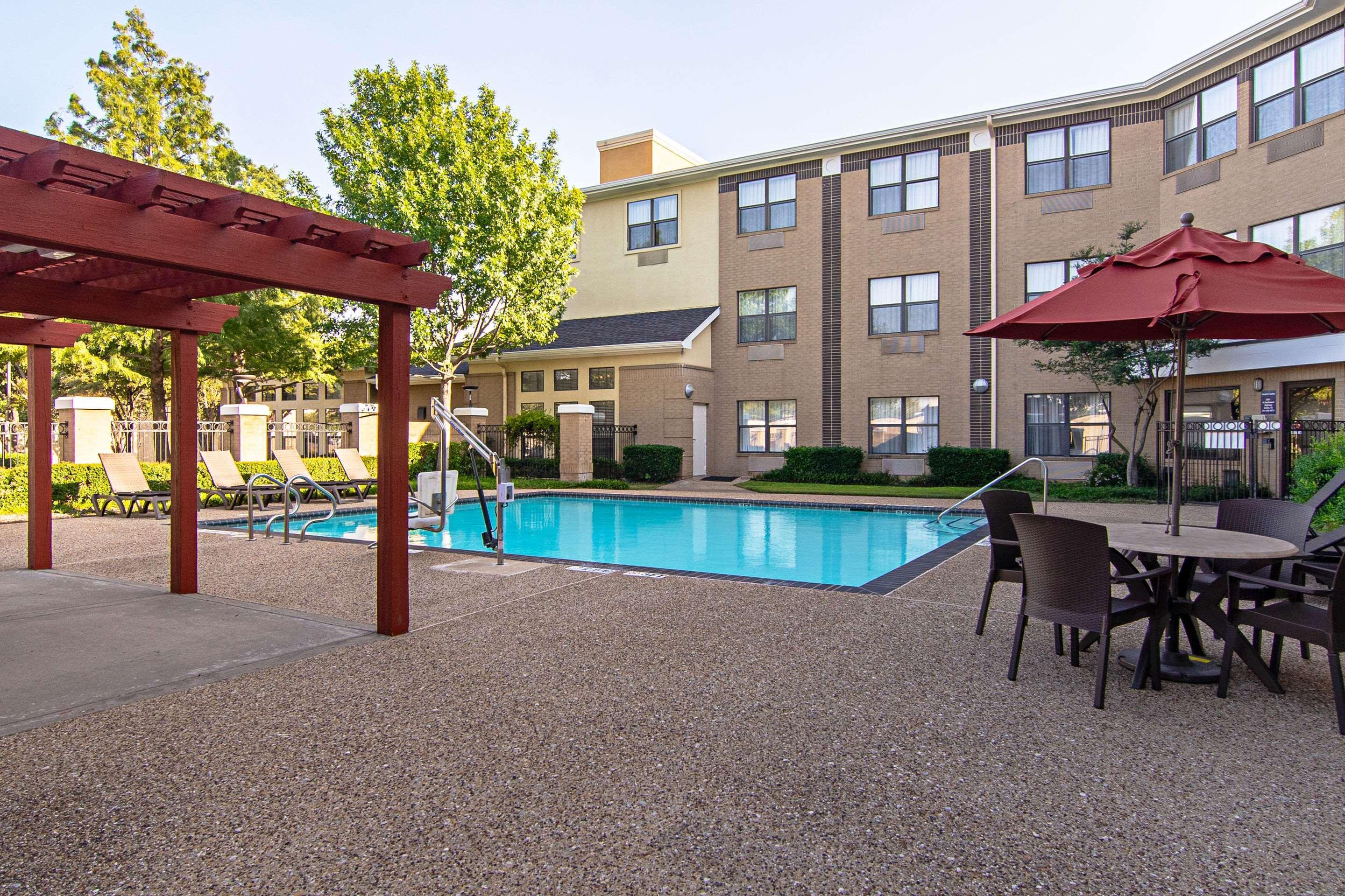 Comfort Suites Nw Dallas Near Love Field Luaran gambar
