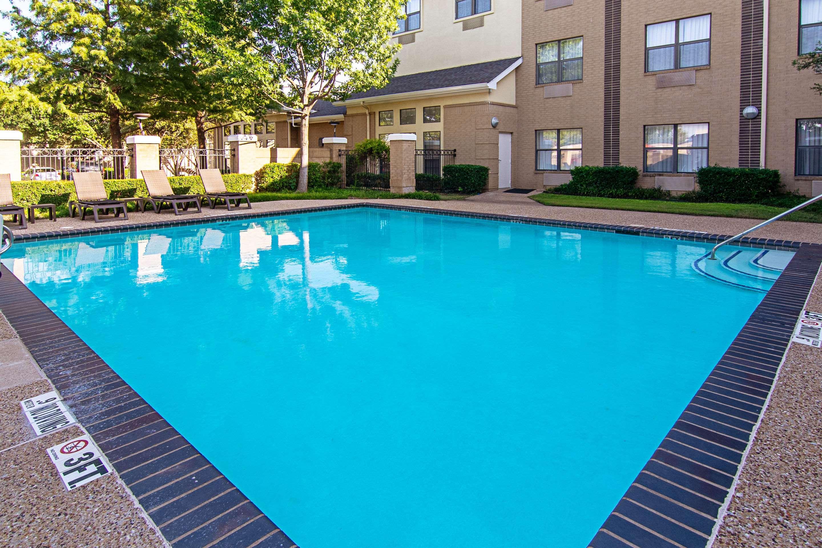Comfort Suites Nw Dallas Near Love Field Luaran gambar